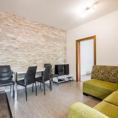 Fatrapark 2 214 In Hrabovo With Bike Storage Appartement